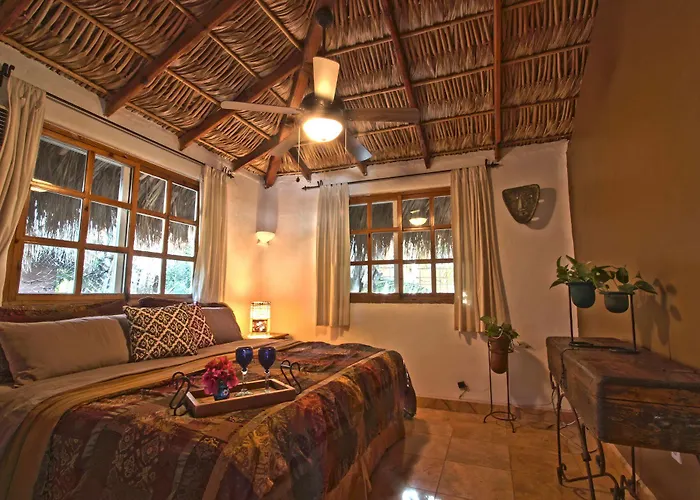 Hotel The 4*